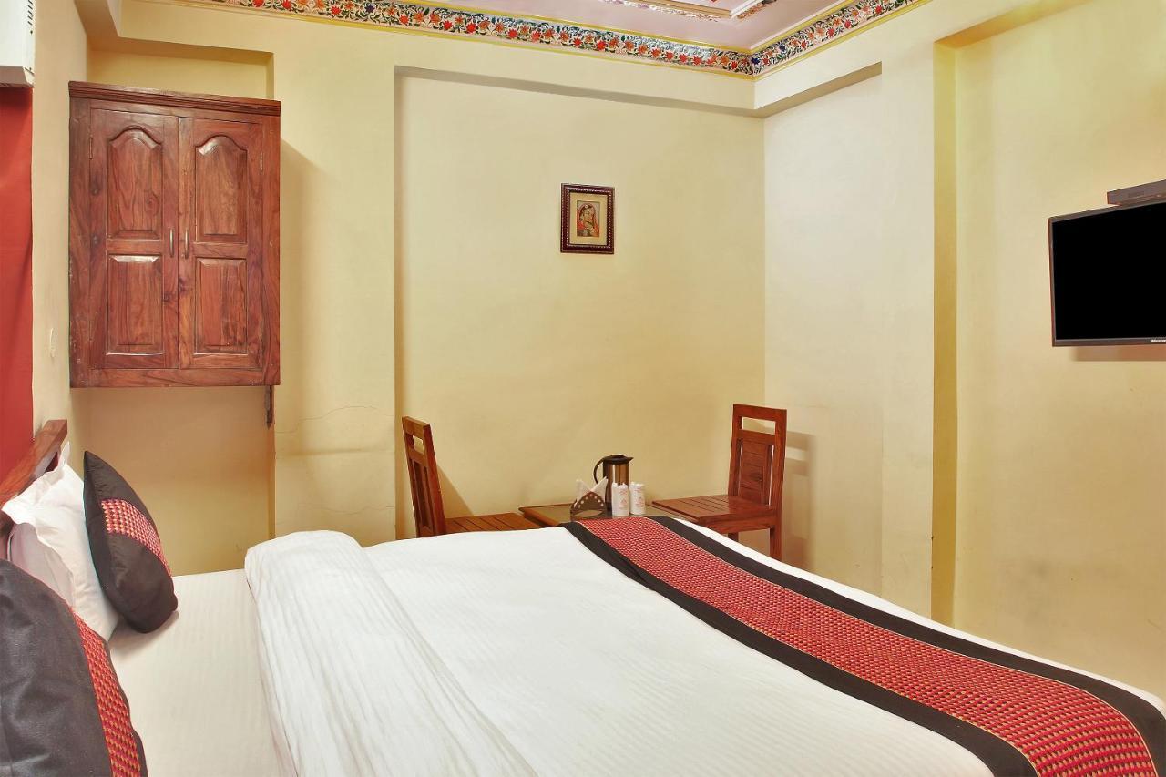 Oyo 2105 Hotel Royal Sheraton Jaipur Bagian luar foto